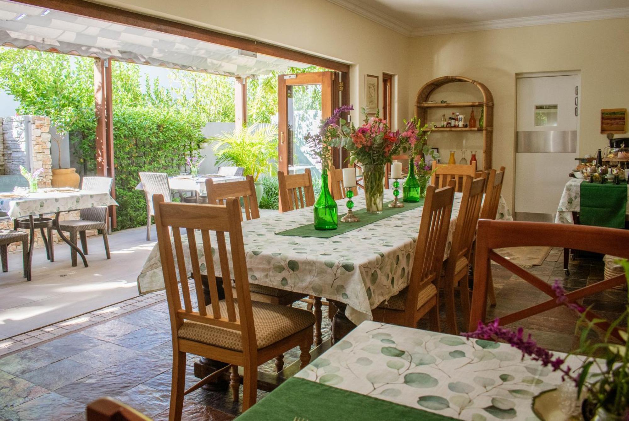 5 Seasons Guest House Στέλενμπος Εξωτερικό φωτογραφία
