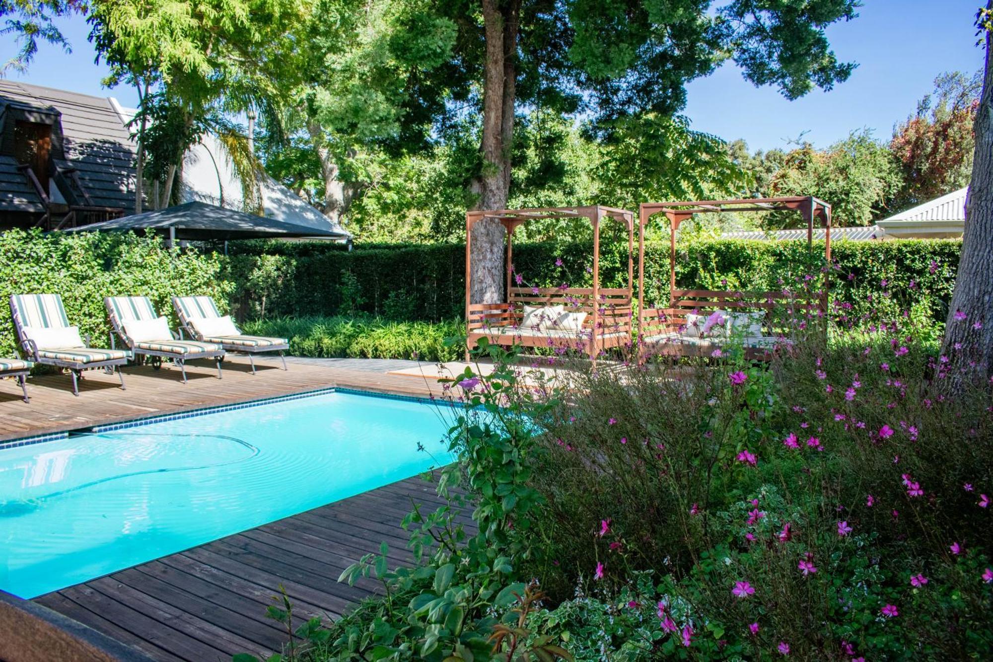 5 Seasons Guest House Στέλενμπος Εξωτερικό φωτογραφία