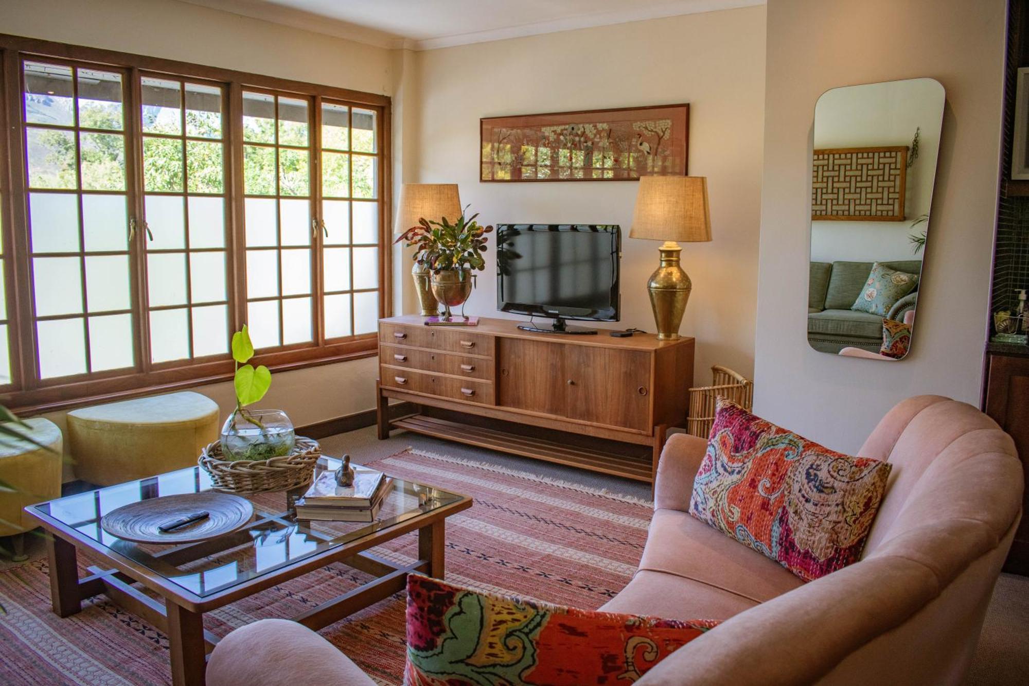 5 Seasons Guest House Στέλενμπος Εξωτερικό φωτογραφία