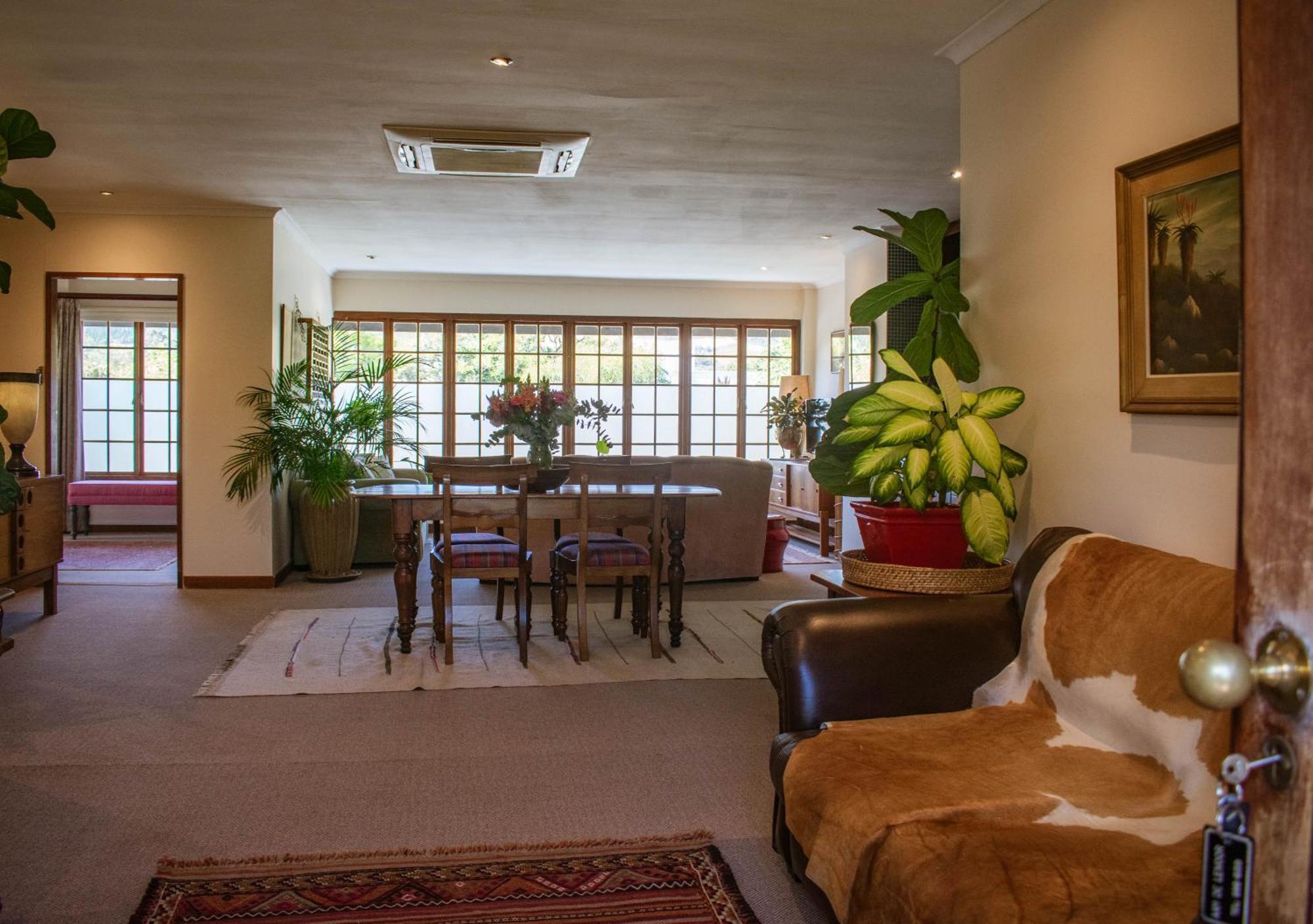 5 Seasons Guest House Στέλενμπος Εξωτερικό φωτογραφία