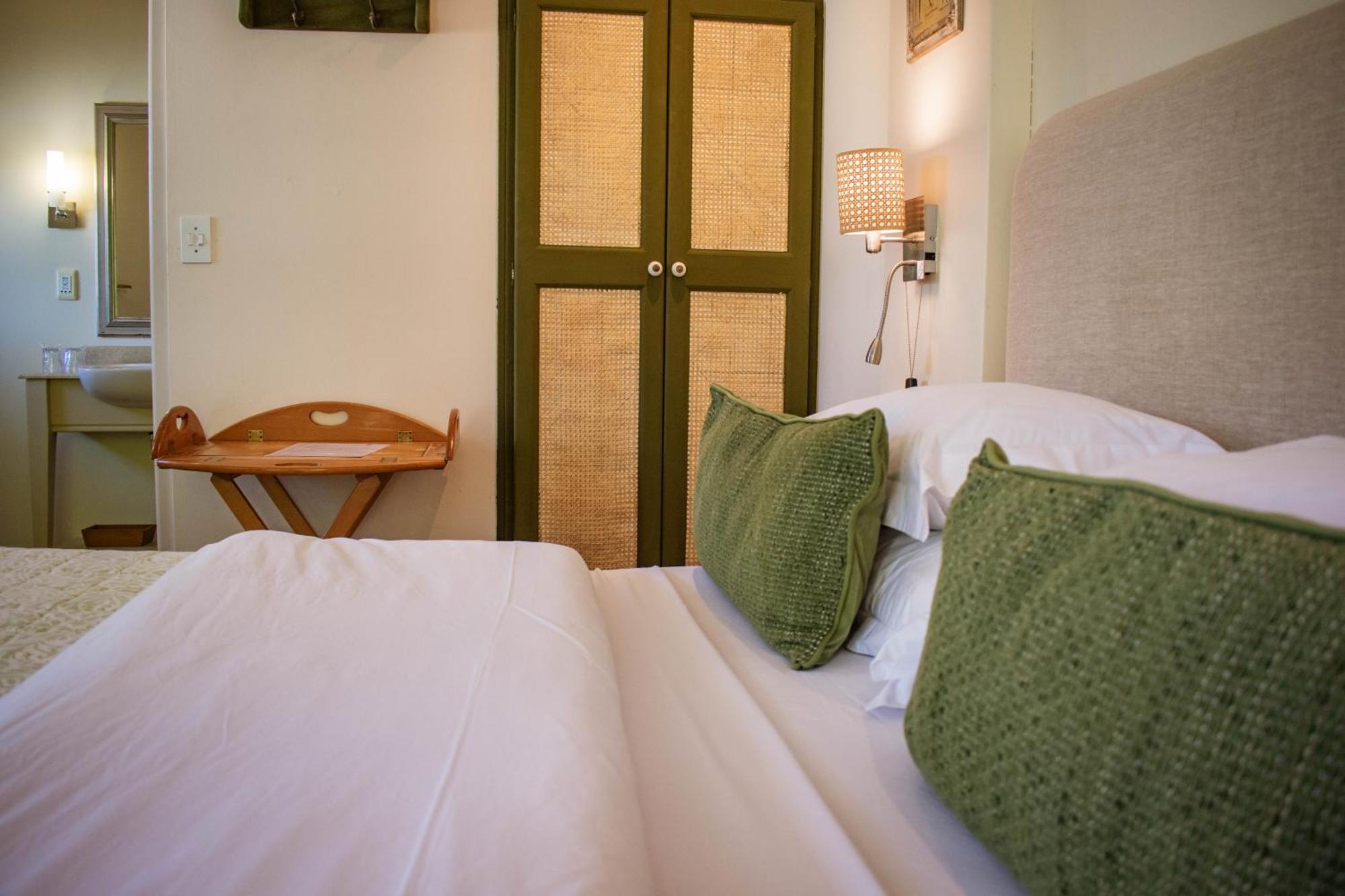 5 Seasons Guest House Στέλενμπος Εξωτερικό φωτογραφία