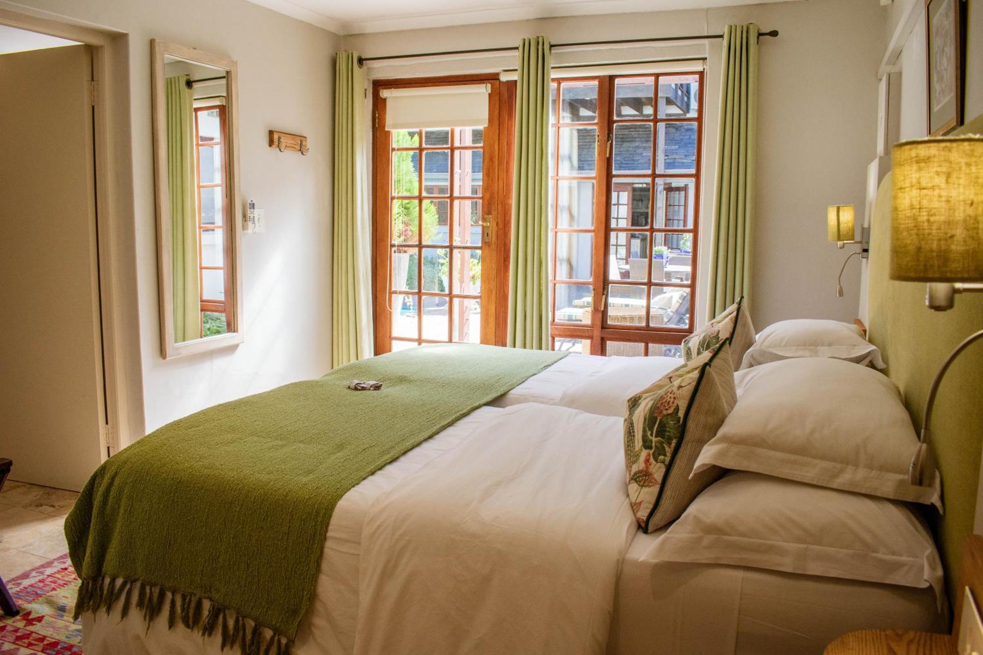 5 Seasons Guest House Στέλενμπος Εξωτερικό φωτογραφία