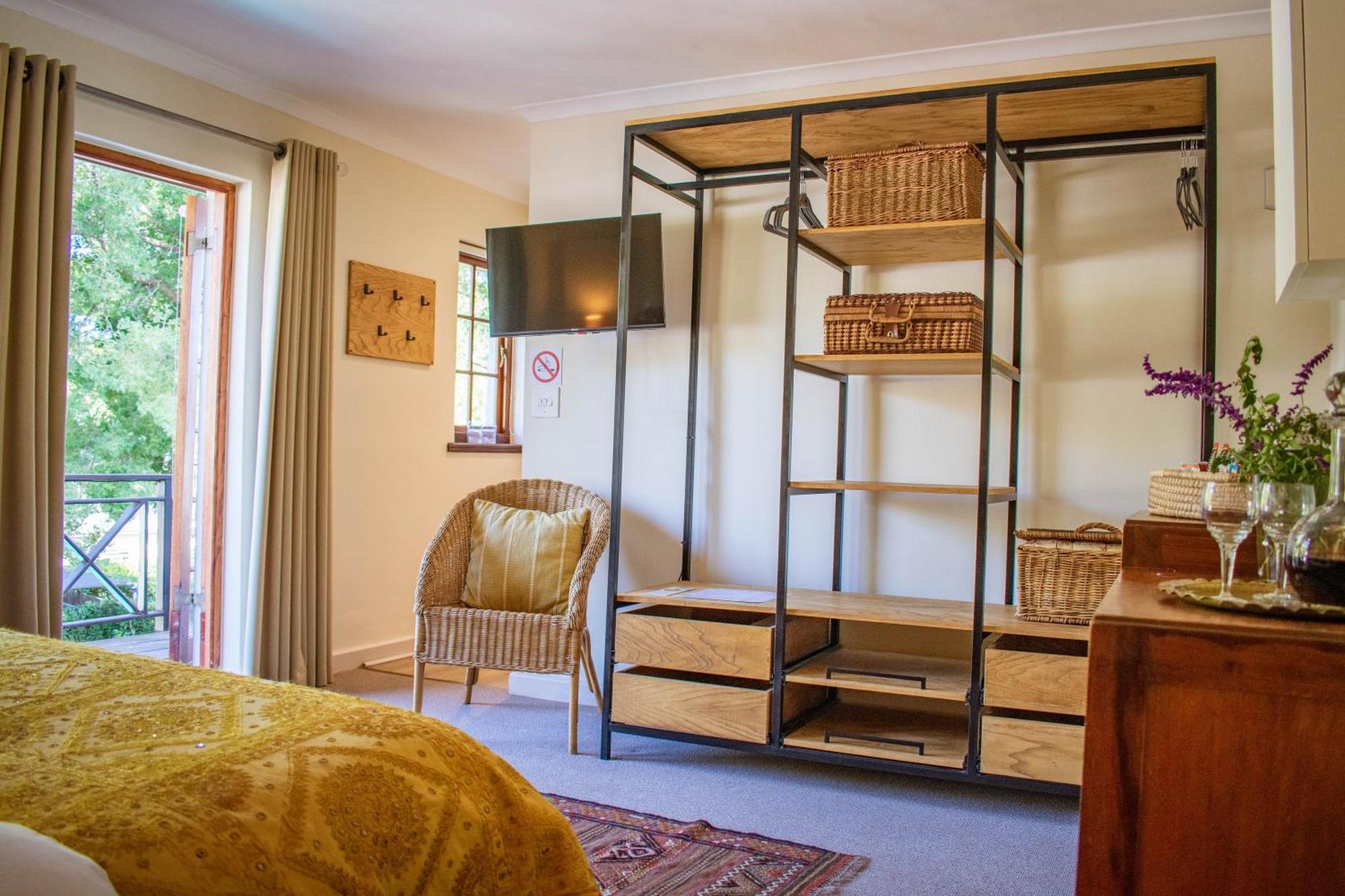 5 Seasons Guest House Στέλενμπος Εξωτερικό φωτογραφία