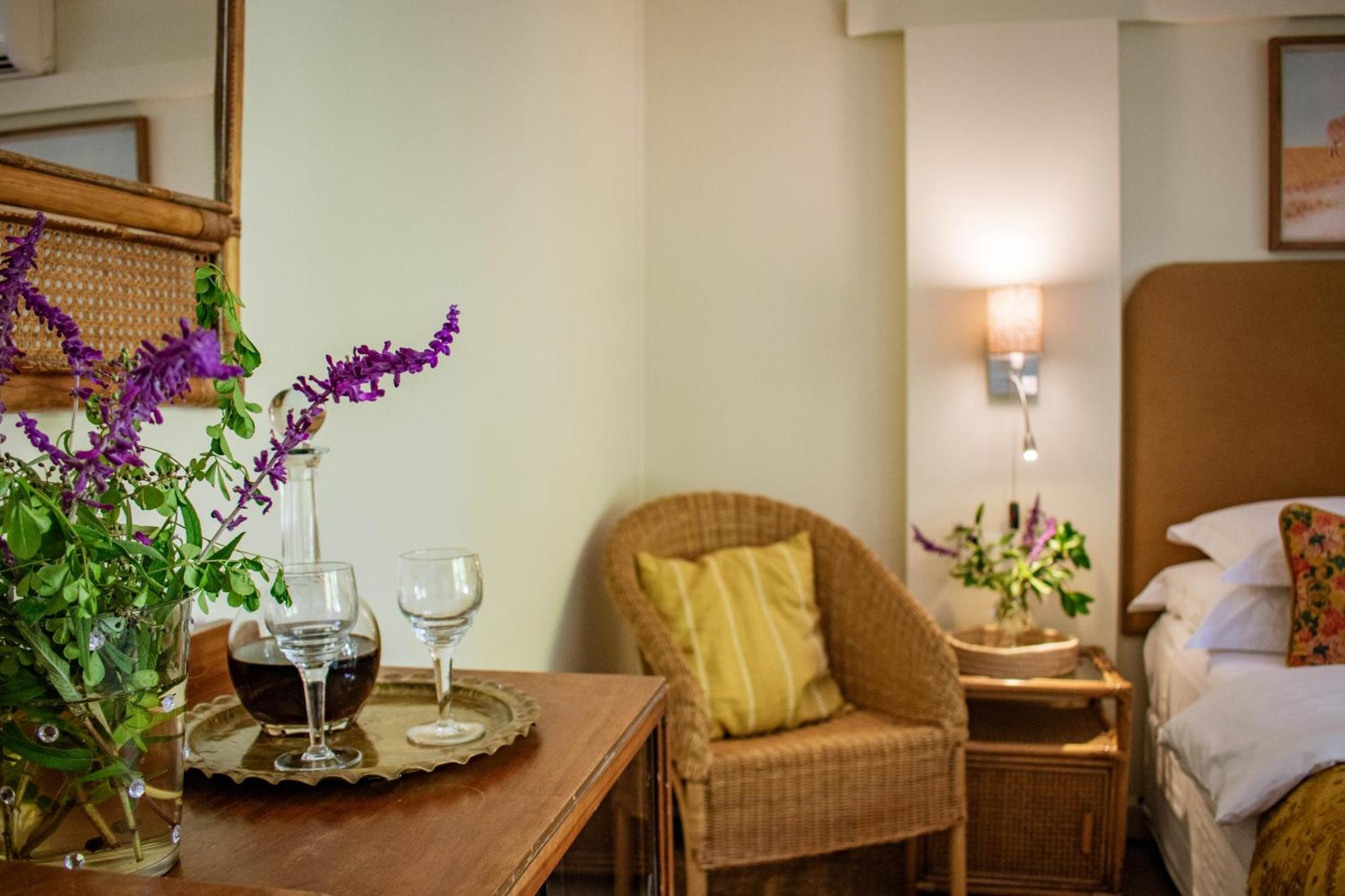 5 Seasons Guest House Στέλενμπος Εξωτερικό φωτογραφία